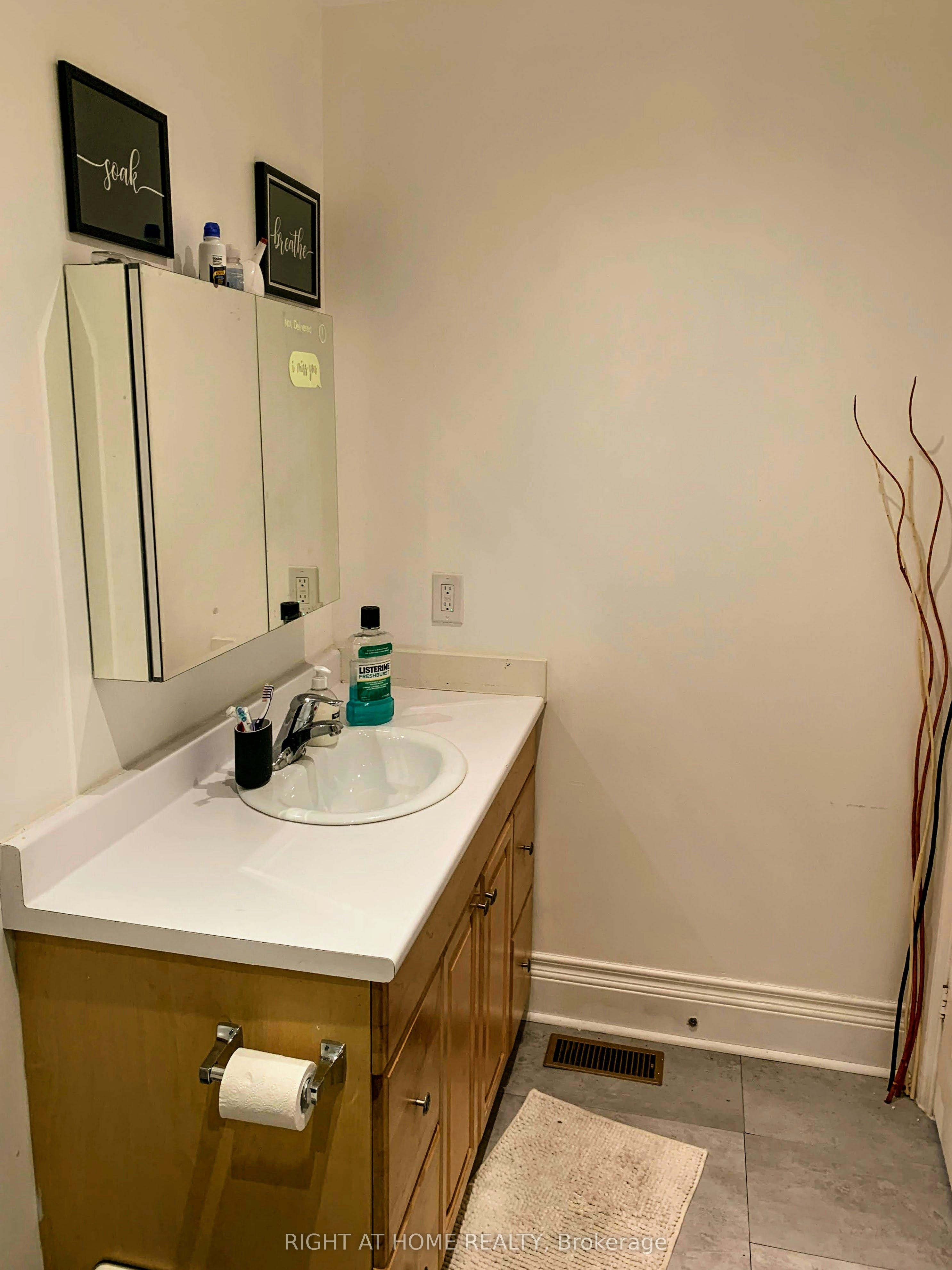 Rear-229 Pape Avenue, Toronto, ON, M4K 1A5 - 9