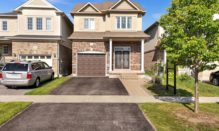 23 Gordon Cowling Street