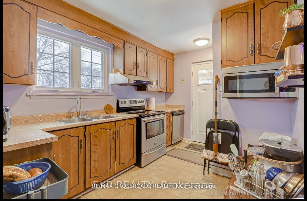 51 Santamonica Boulevard S, Toronto, ON, M1L 4H3 - 4