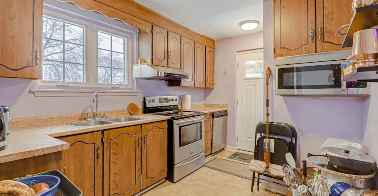 51 Santamonica Boulevard S, Toronto, ON, M1L 4H3 - 4