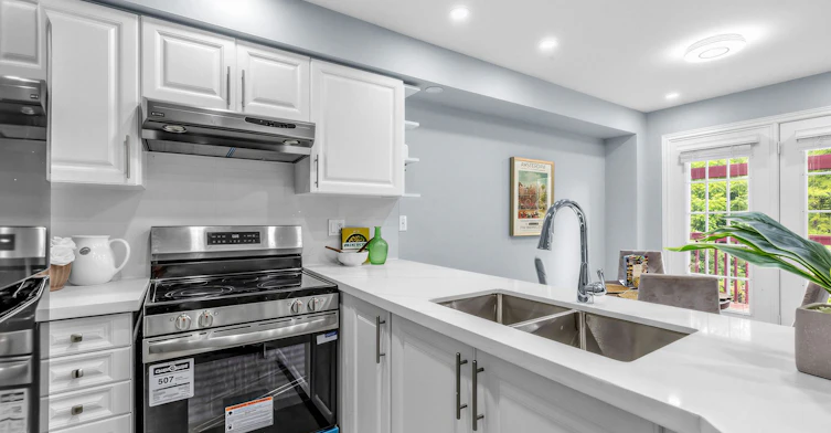 Main/Upper-2120 Erin Gate Boulevard, Pickering, ON, L1X 2V3 - 14