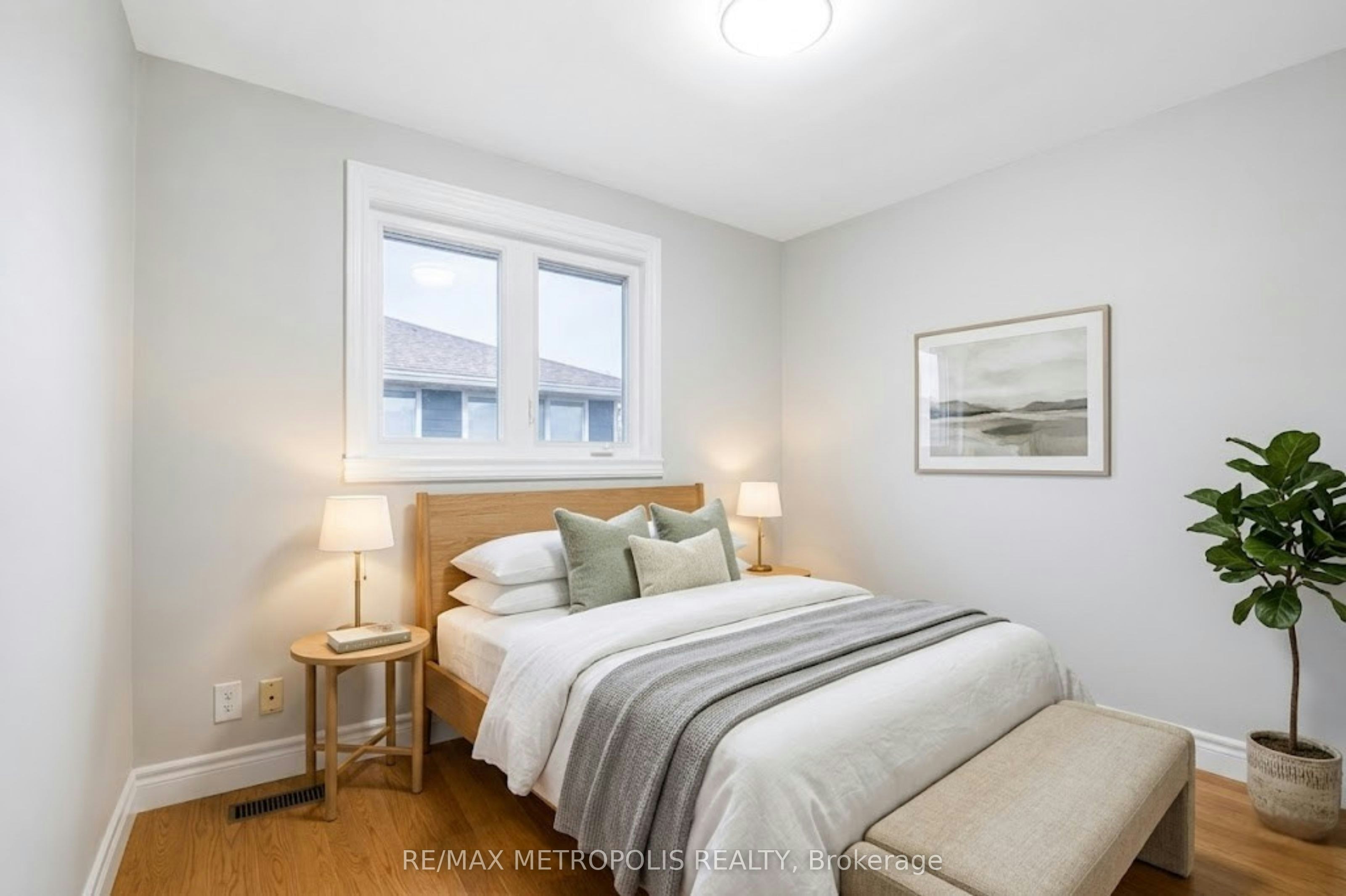 1098 Cedar Street, Oshawa, ON, L1J 3R9 - 4