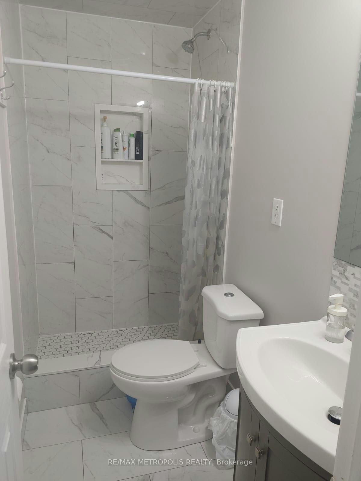1098 Cedar Street, Oshawa, ON, L1J 3R9 - 6