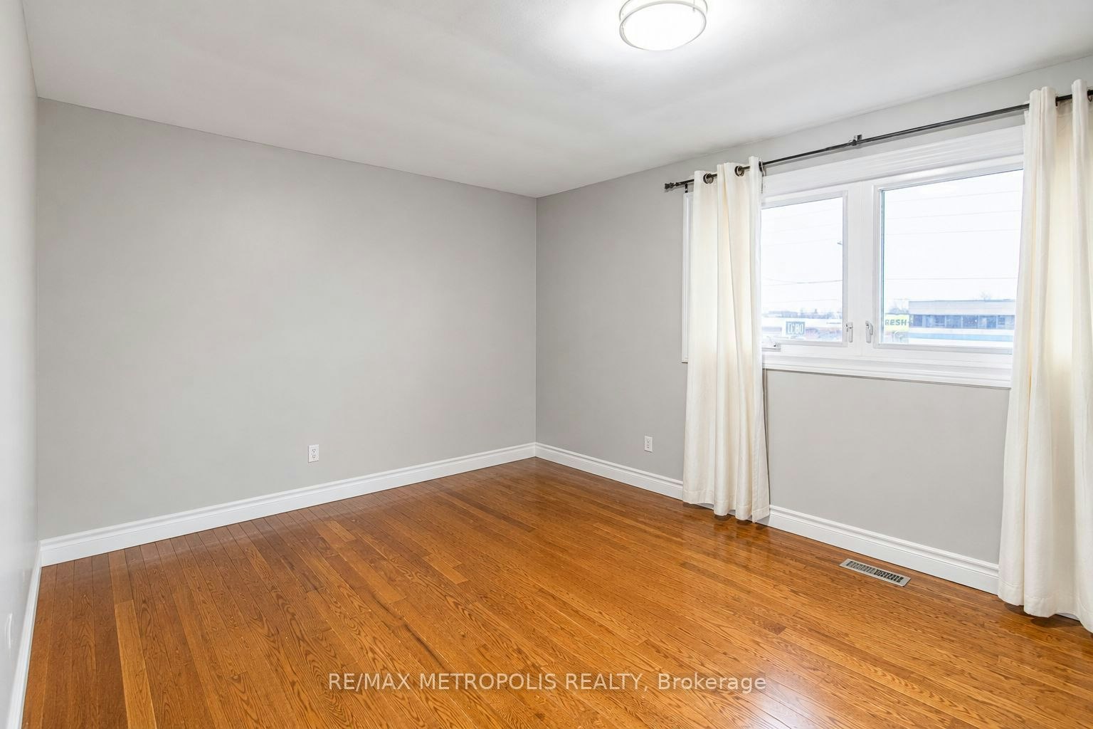 1098 Cedar Street, Oshawa, ON, L1J 3R9 - 14