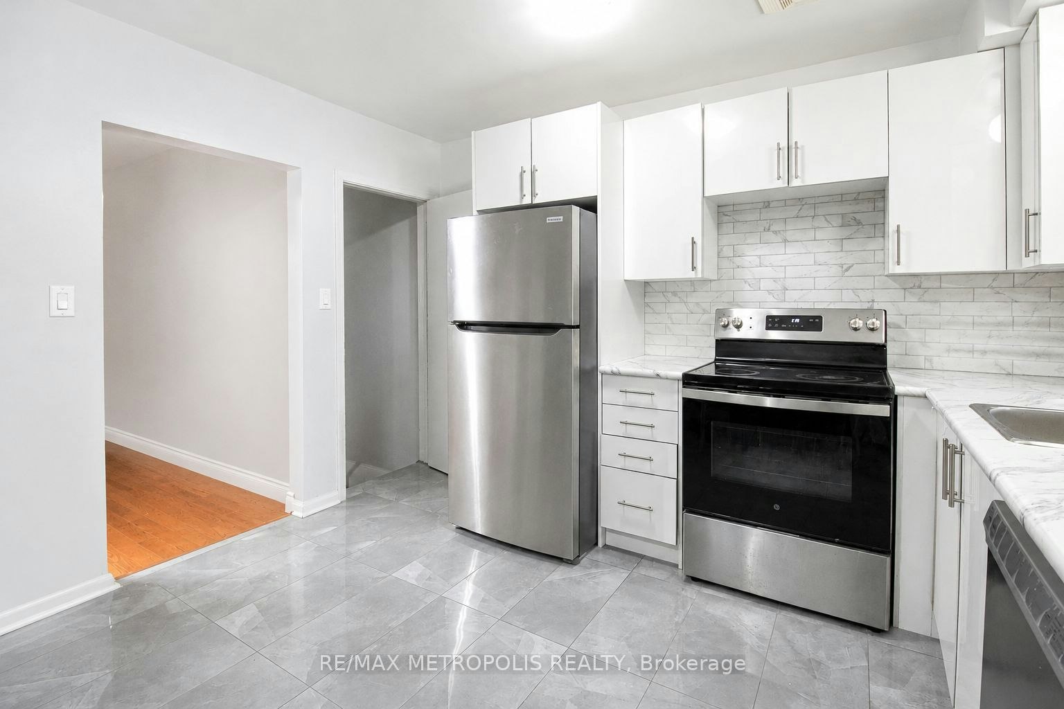 1098 Cedar Street, Oshawa, ON, L1J 3R9 - 8