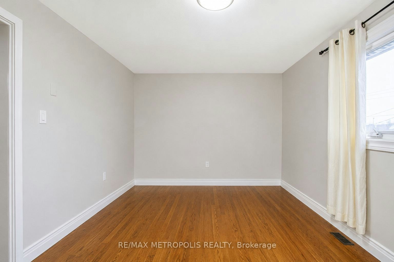 1098 Cedar Street, Oshawa, ON, L1J 3R9 - 16