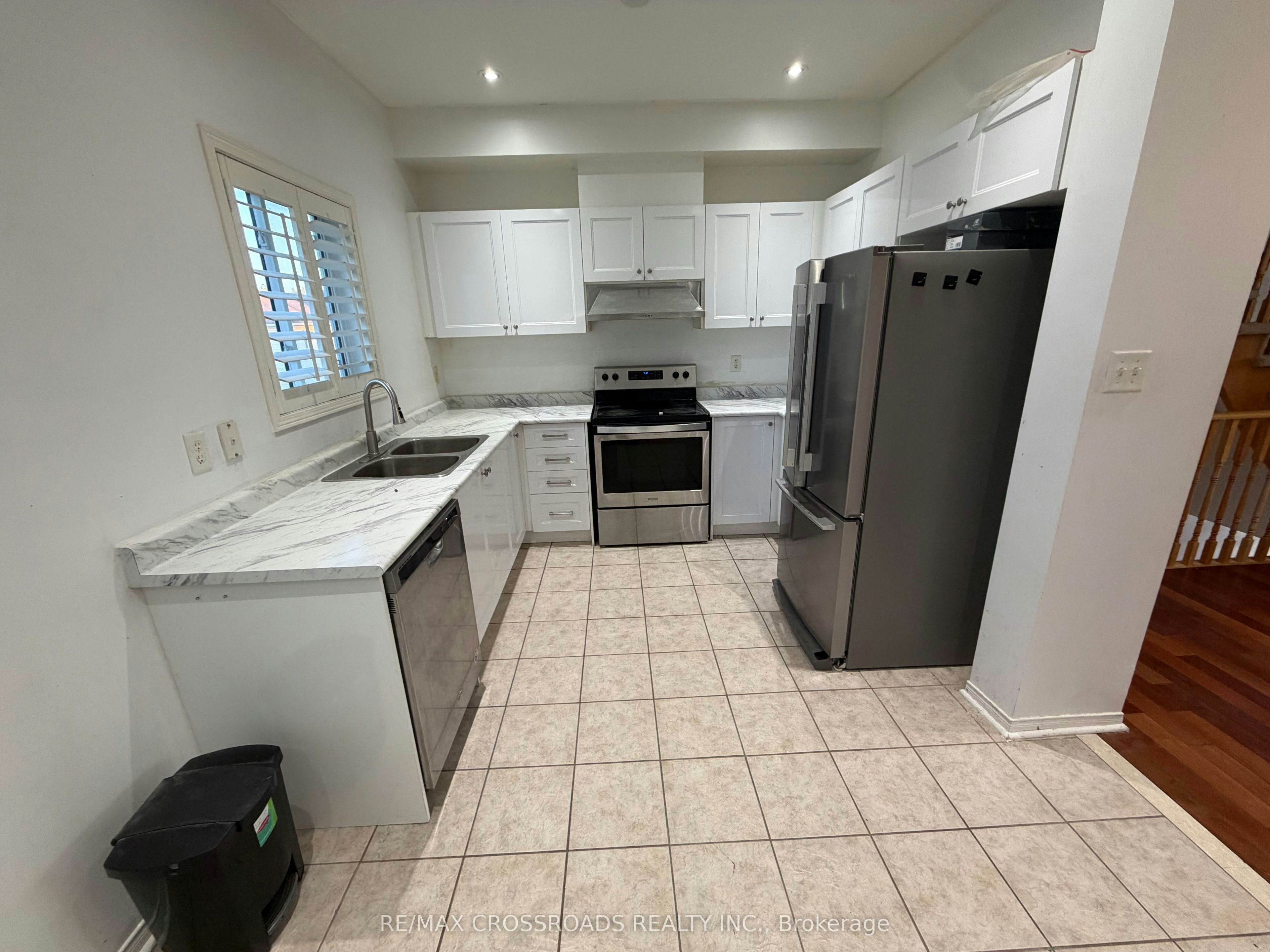 1547 Hummingbird Court, Pickering, ON, L1V 7H8 - 8