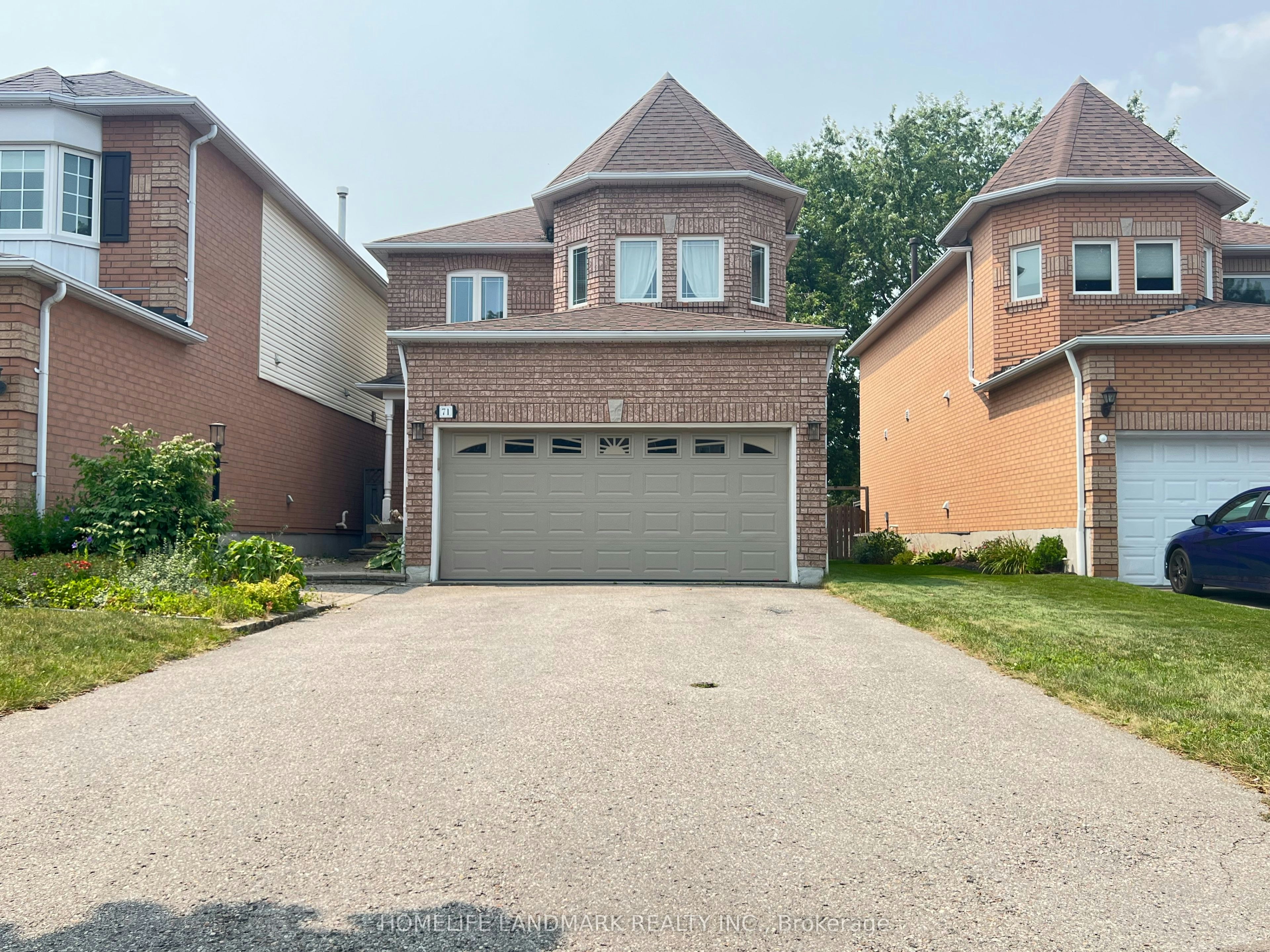 71 Steele Valley Court, Whitby, ON, L1R 2M3 - 2