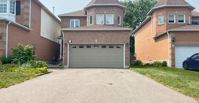 71 Steele Valley Court, Whitby, ON, L1R 2M3 - 2