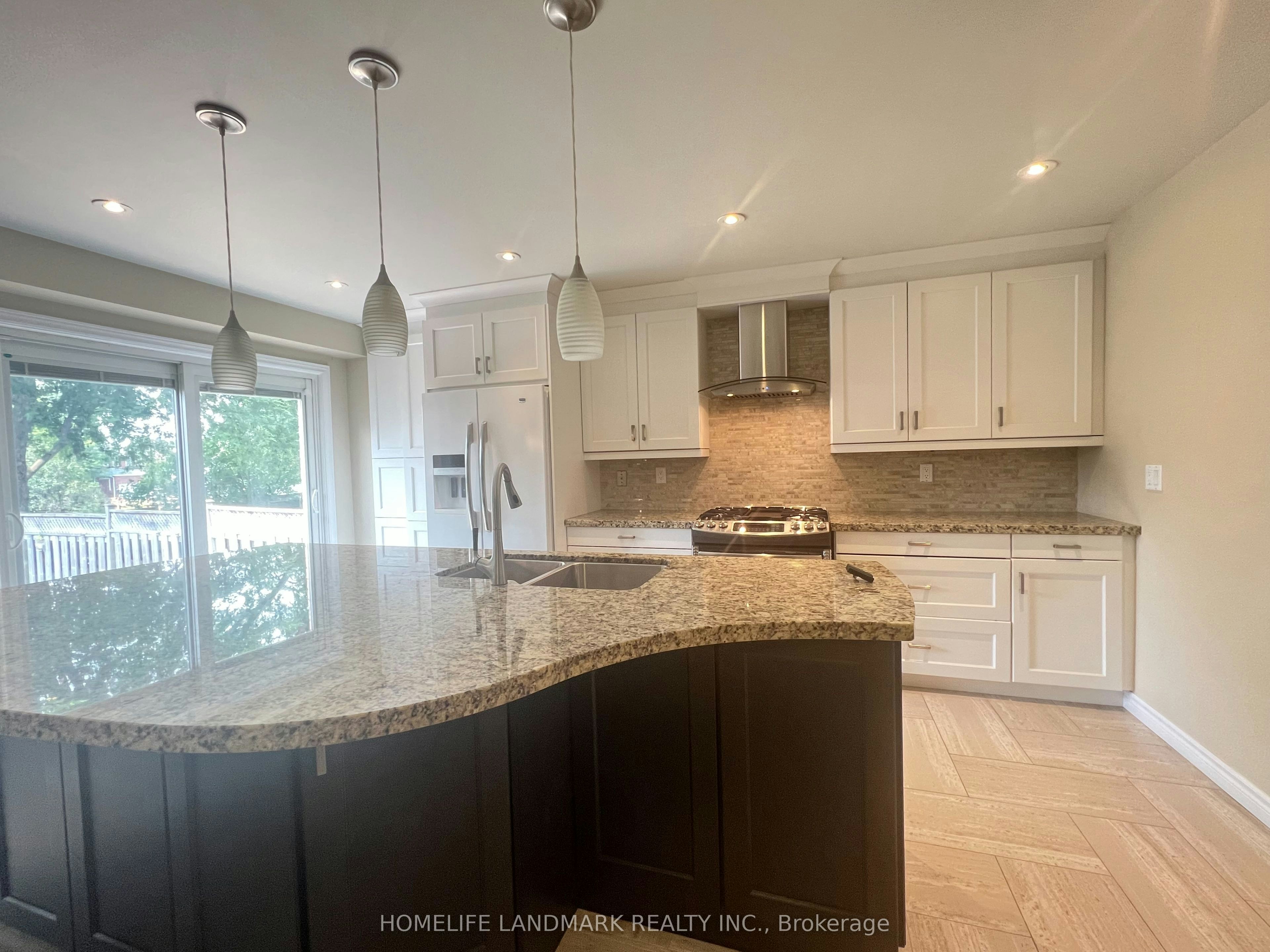 71 Steele Valley Court, Whitby, ON, L1R 2M3 - 5