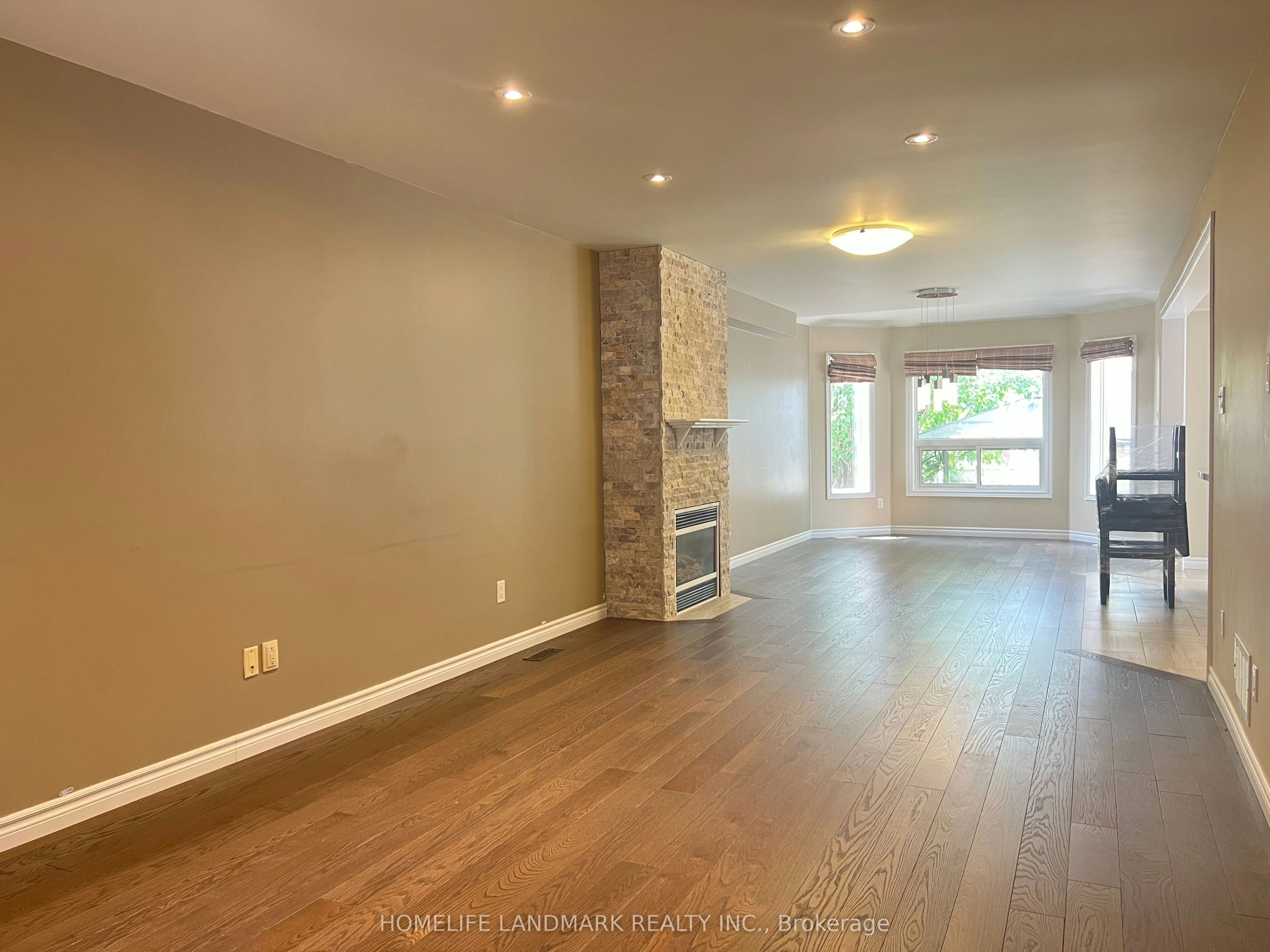 71 Steele Valley Court, Whitby, ON, L1R 2M3 - 3