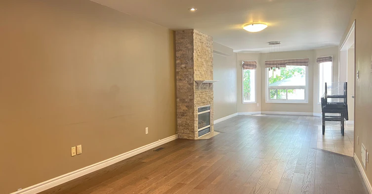 71 Steele Valley Court, Whitby, ON, L1R 2M3 - 3