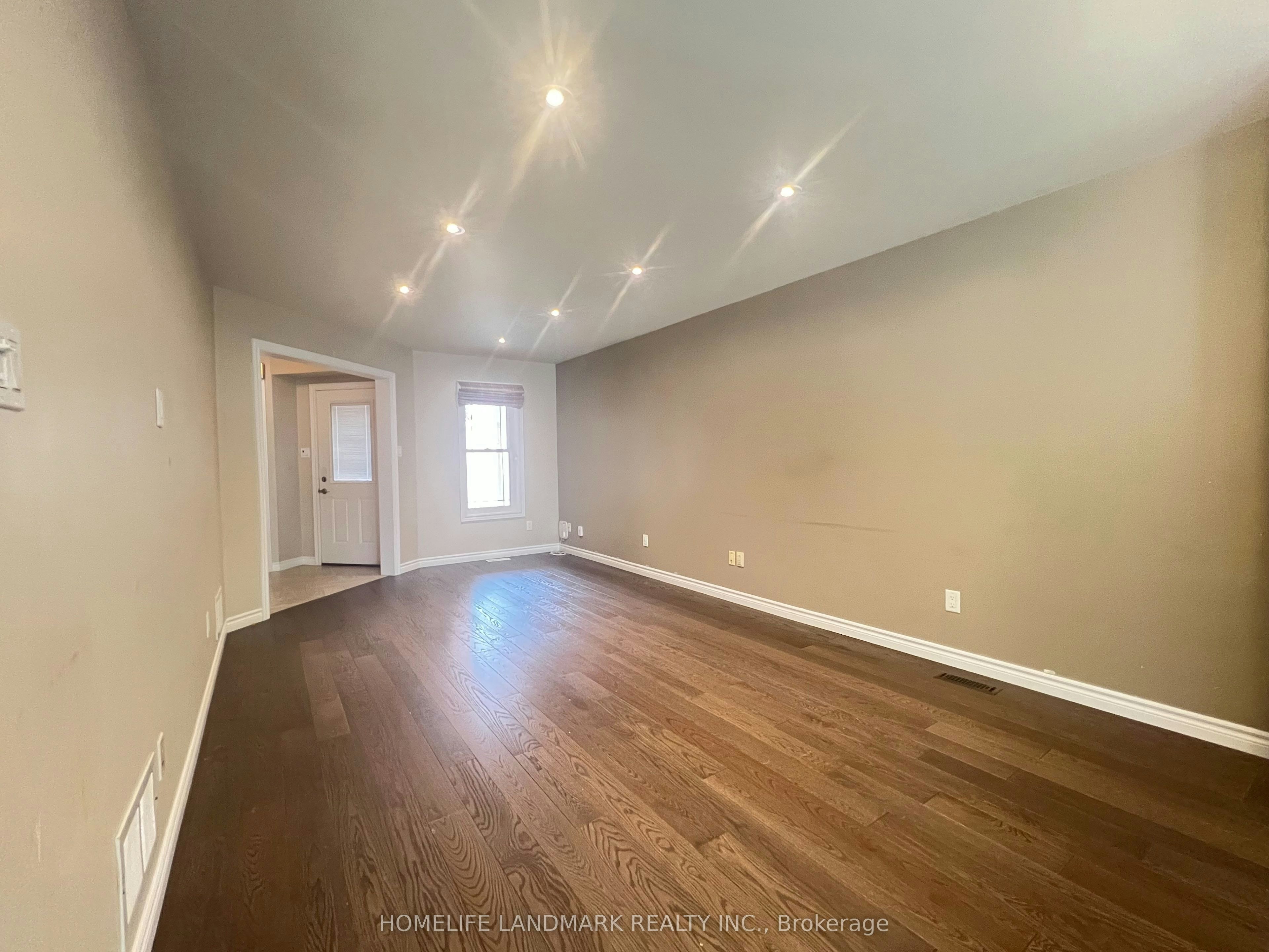 71 Steele Valley Court, Whitby, ON, L1R 2M3 - 4