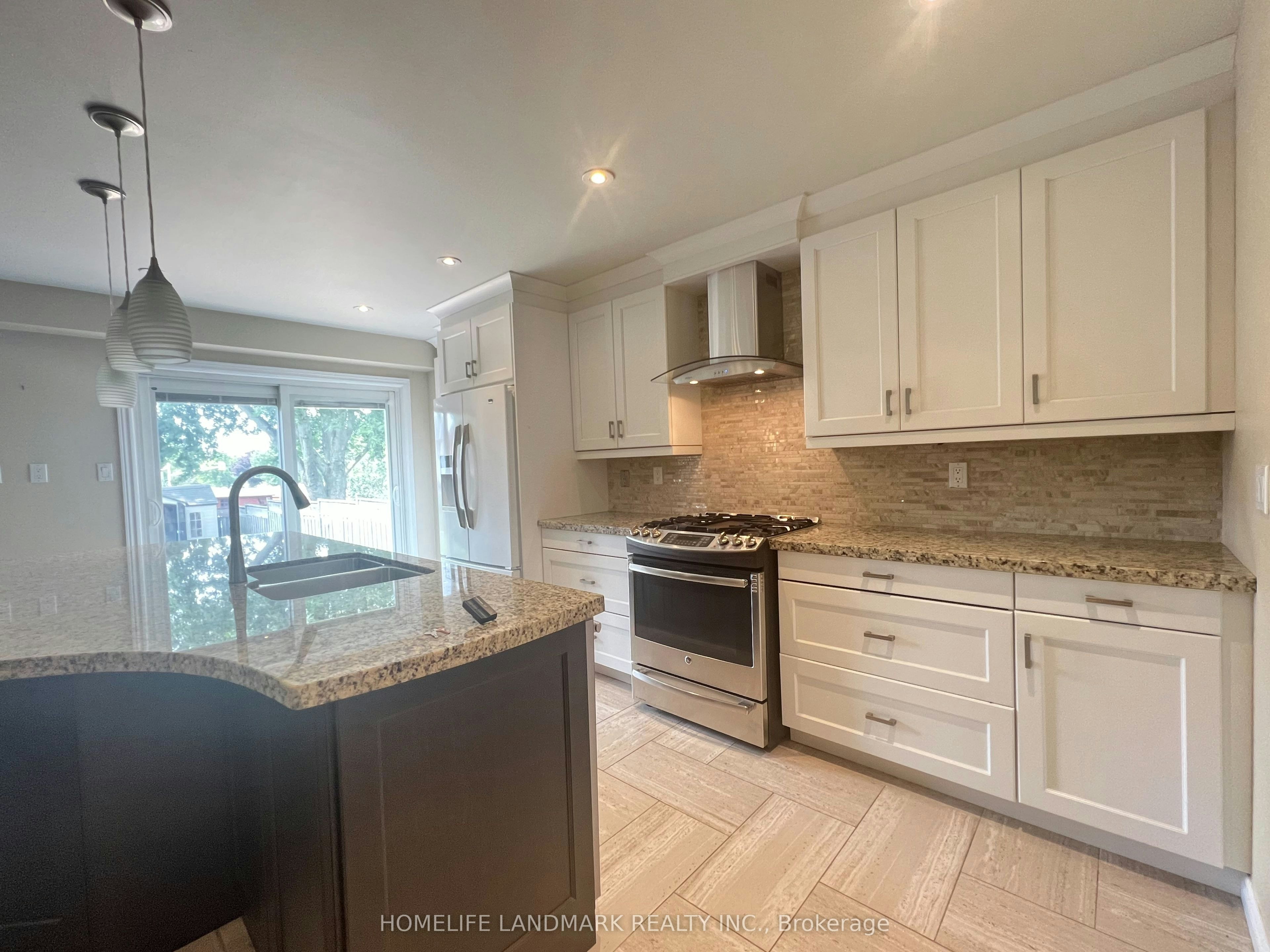 71 Steele Valley Court, Whitby, ON, L1R 2M3 - 6
