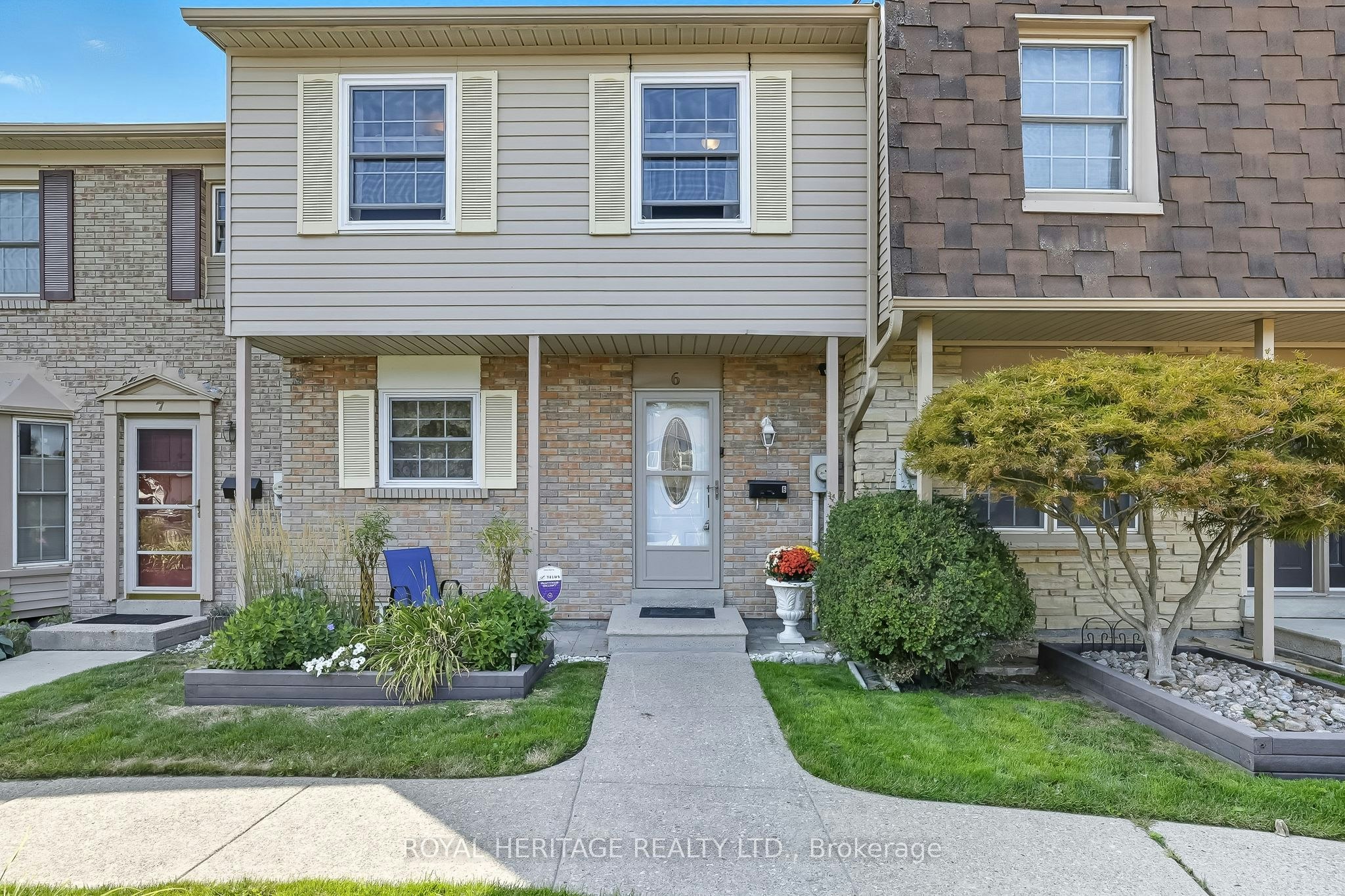 6-580 Eyer Drive, Pickering, ON, L1W 3B7
