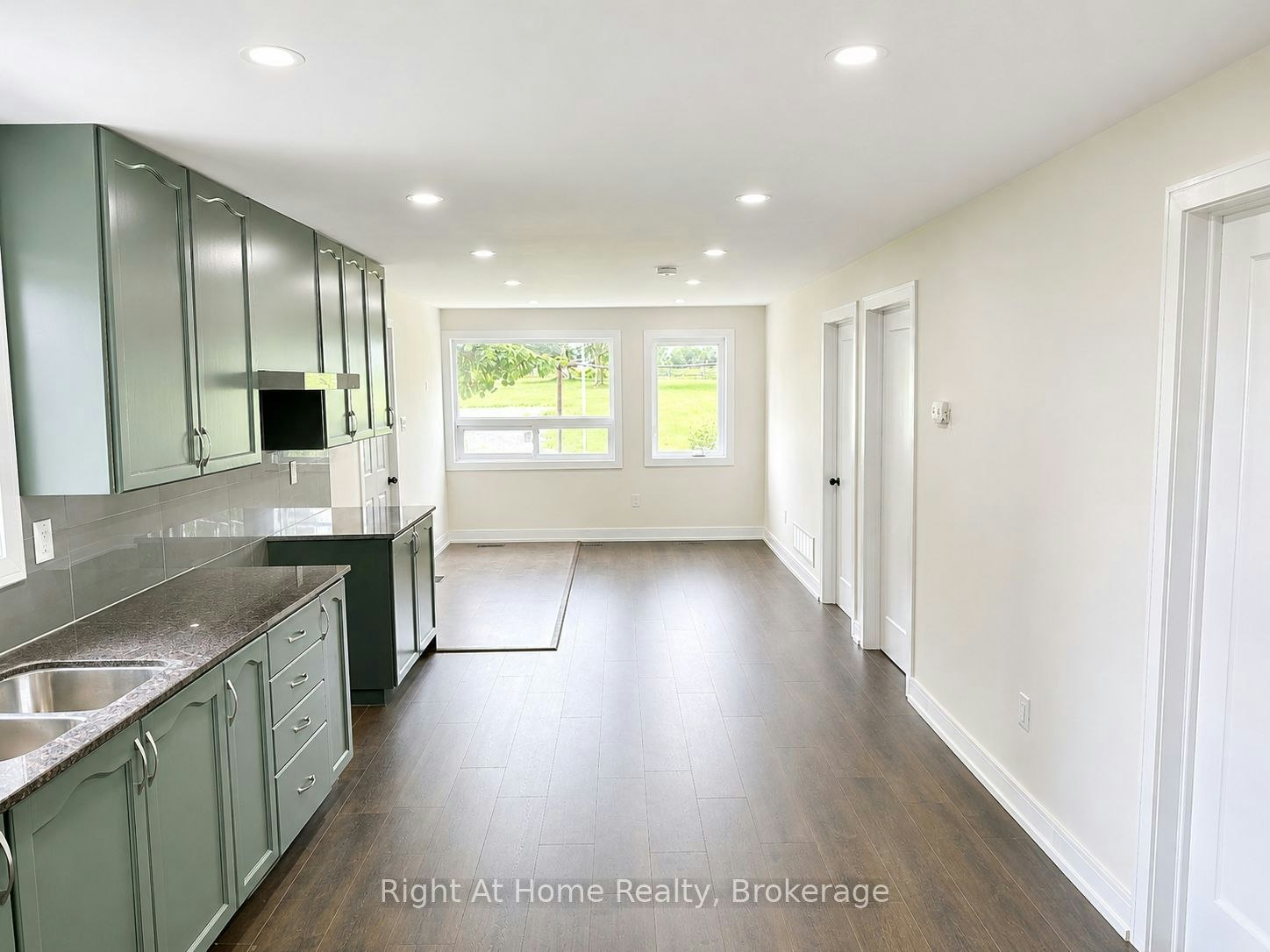 2-2885 Altona Road, Pickering, ON, L1X 0J9