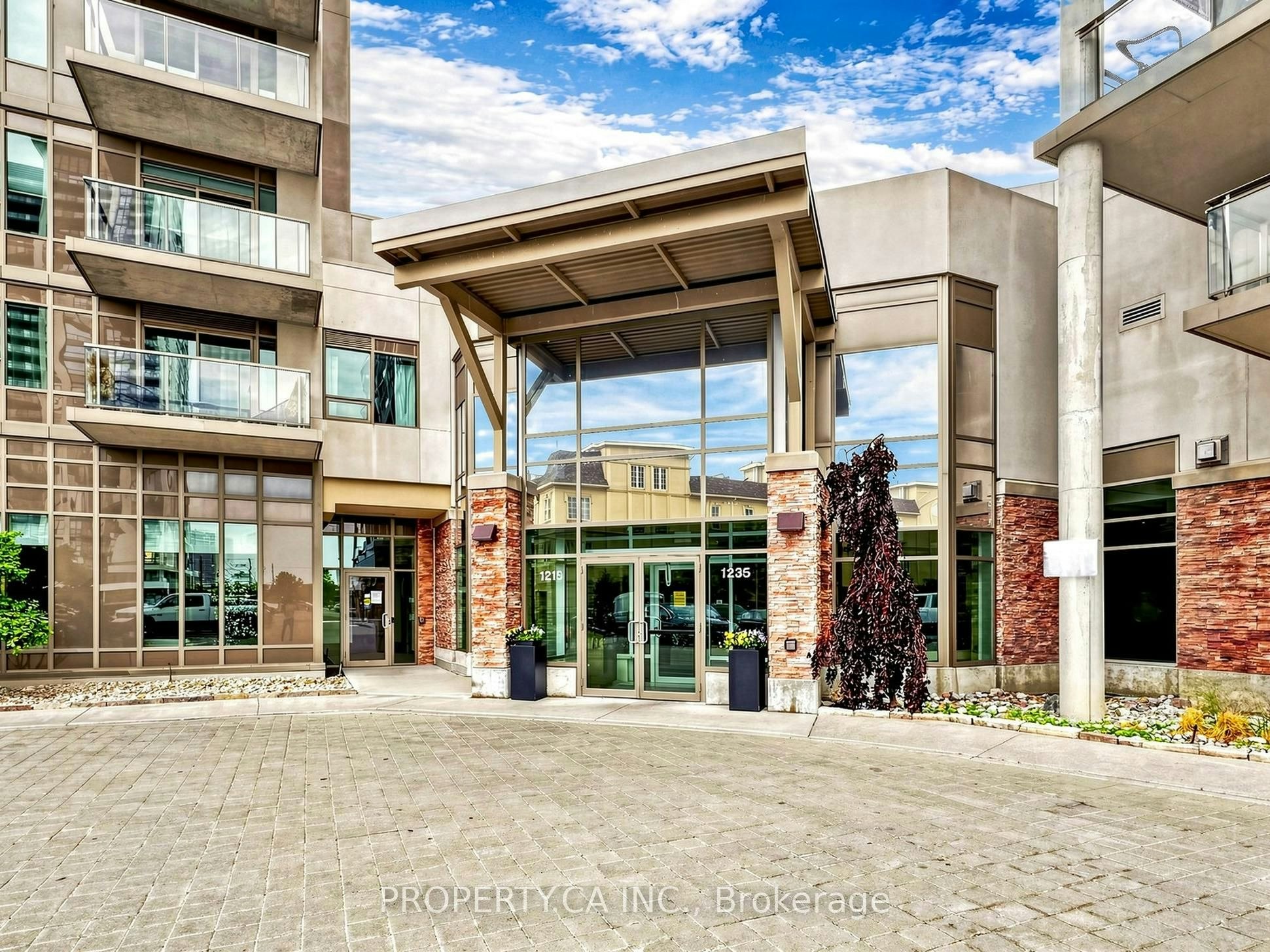 614-1235 Bayly Street, Pickering, ON, L1W 1L7 - 4