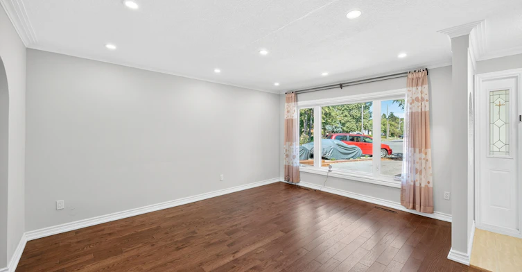 50 Charlemont Crescent, Toronto, ON, M1T 1M4 - 4