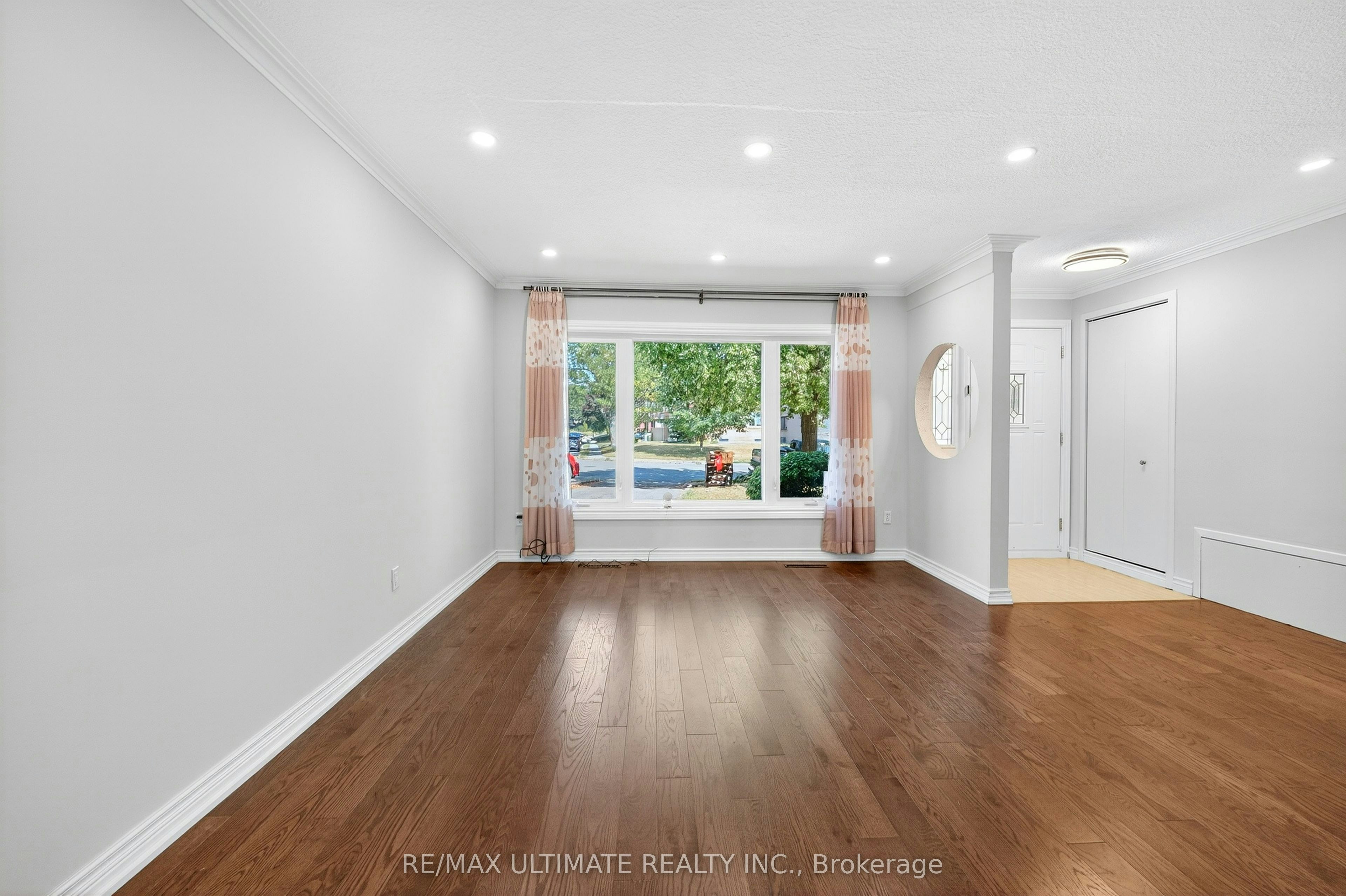 50 Charlemont Crescent, Toronto, ON, M1T 1M4 - 7