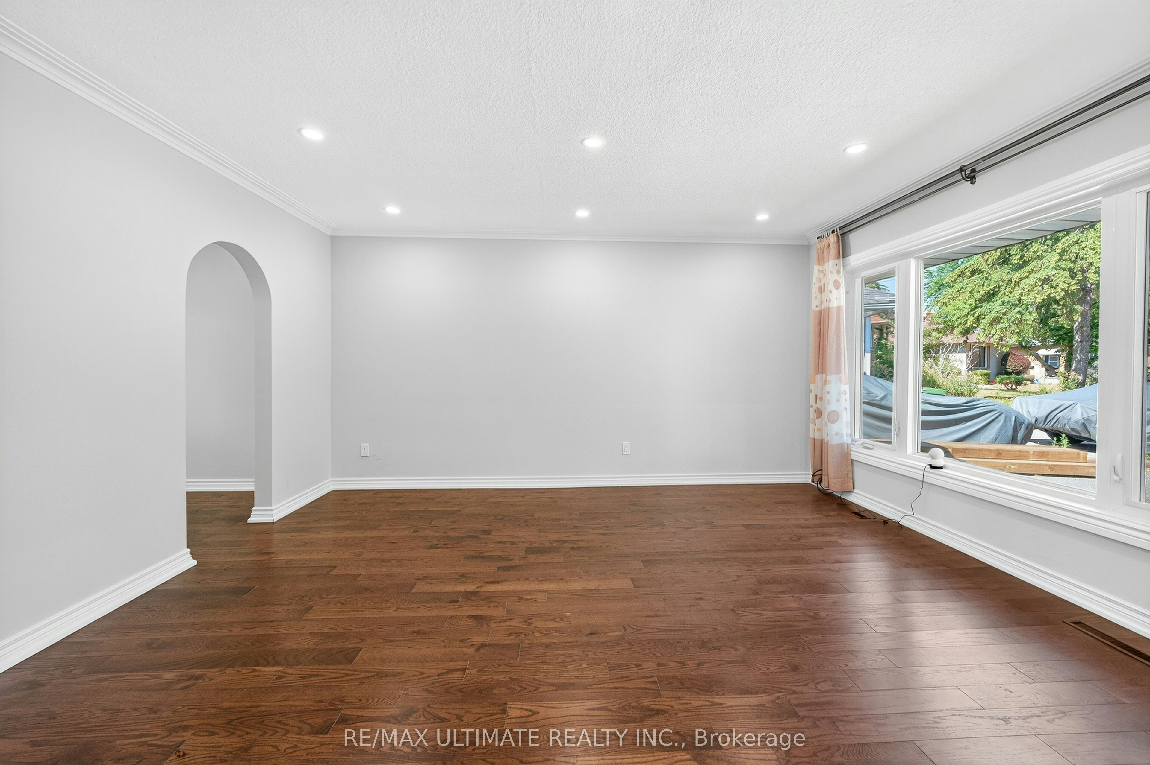 50 Charlemont Crescent, Toronto, ON, M1T 1M4 - 3