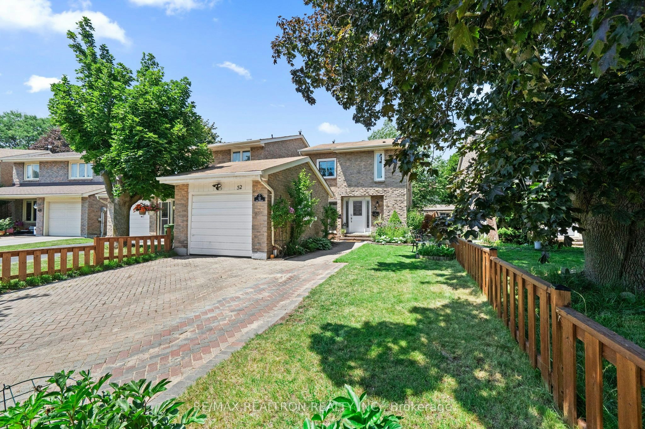 52 Hood Crescent, Toronto, ON, M1W 3C1