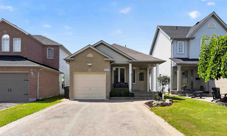 1038 Grandlea Court