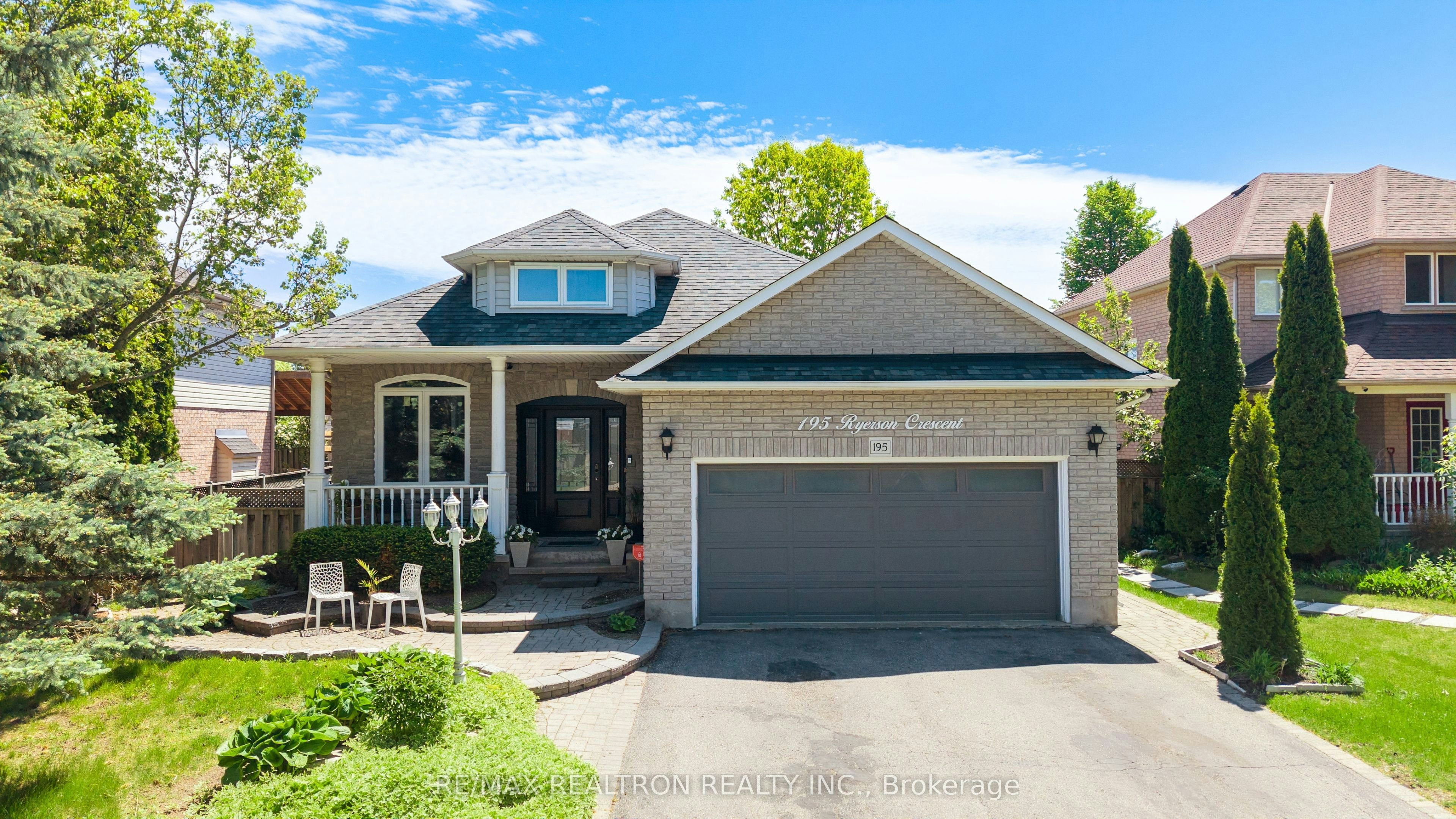 195 Ryerson Crescent, Oshawa, ON, L1G 8A8
