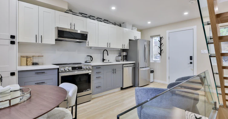 Laneway-199 Beech Avenue, Toronto, ON, M4E 3H8 - 9