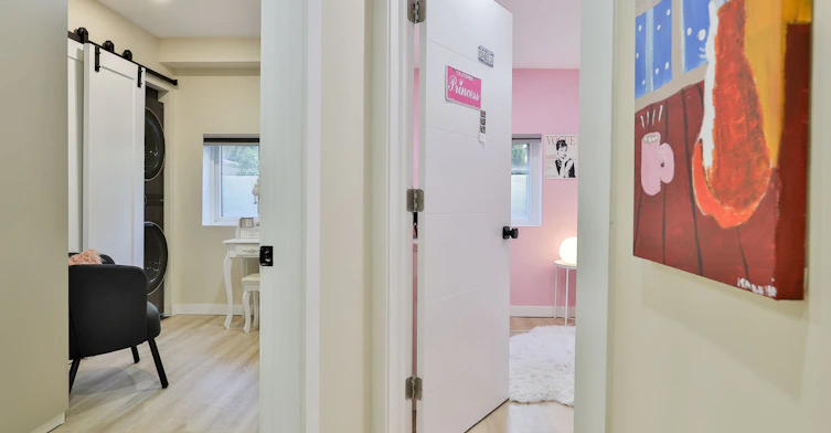 Laneway-199 Beech Avenue, Toronto, ON, M4E 3H8 - 33