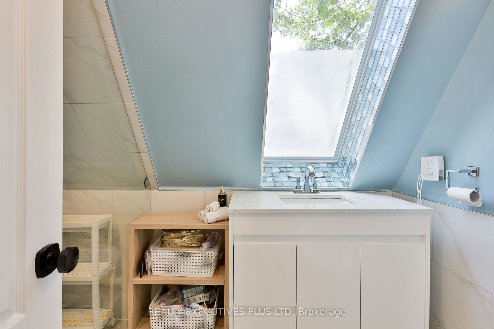 Laneway-199 Beech Avenue, Toronto, ON, M4E 3H8 - 31