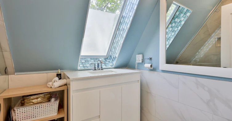 Laneway-199 Beech Avenue, Toronto, ON, M4E 3H8 - 30