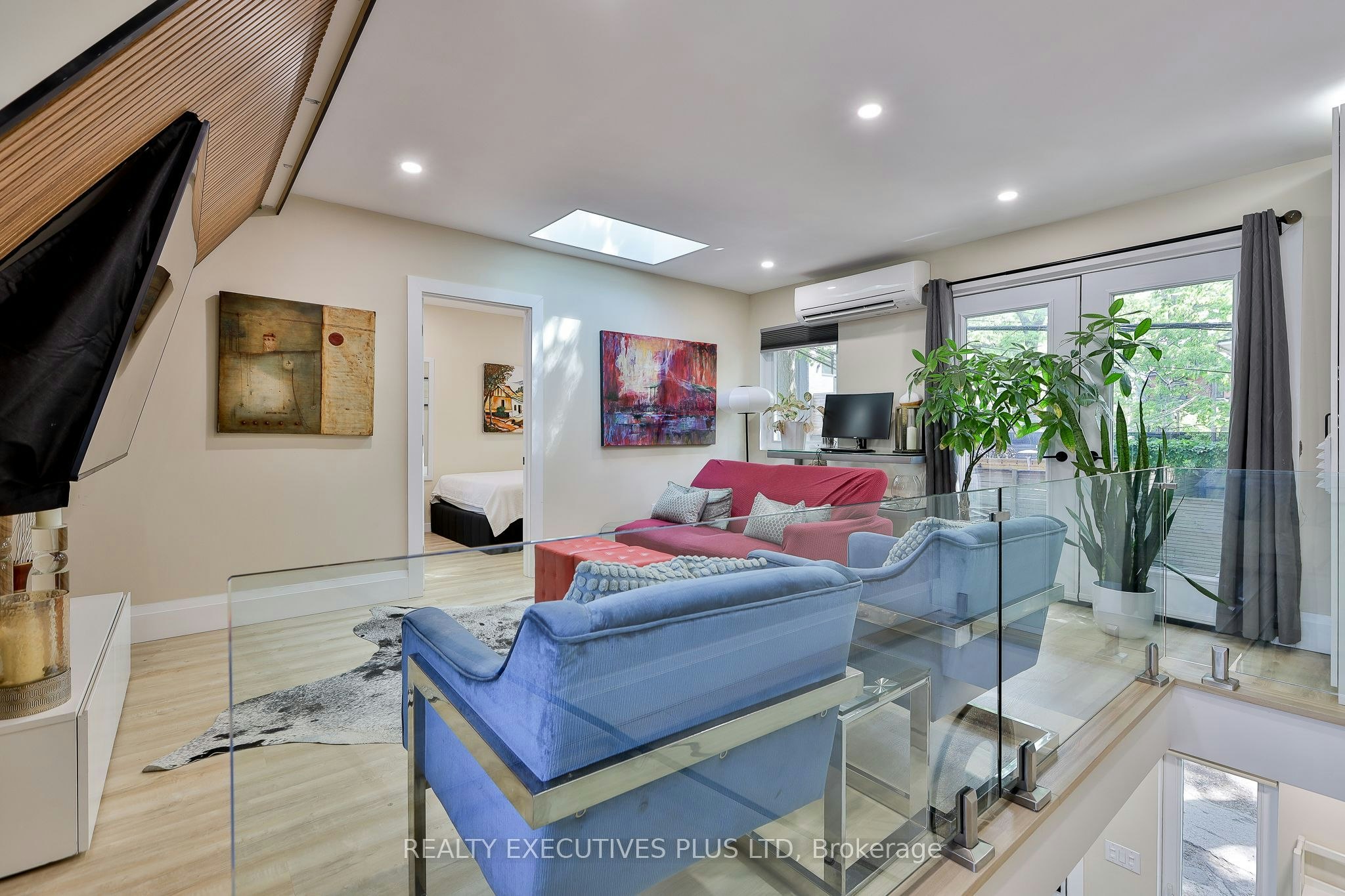 Laneway-199 Beech Avenue, Toronto, ON, M4E 3H8 - 17