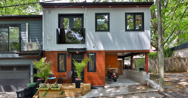 Laneway-199 Beech Avenue, Toronto, ON, M4E 3H8