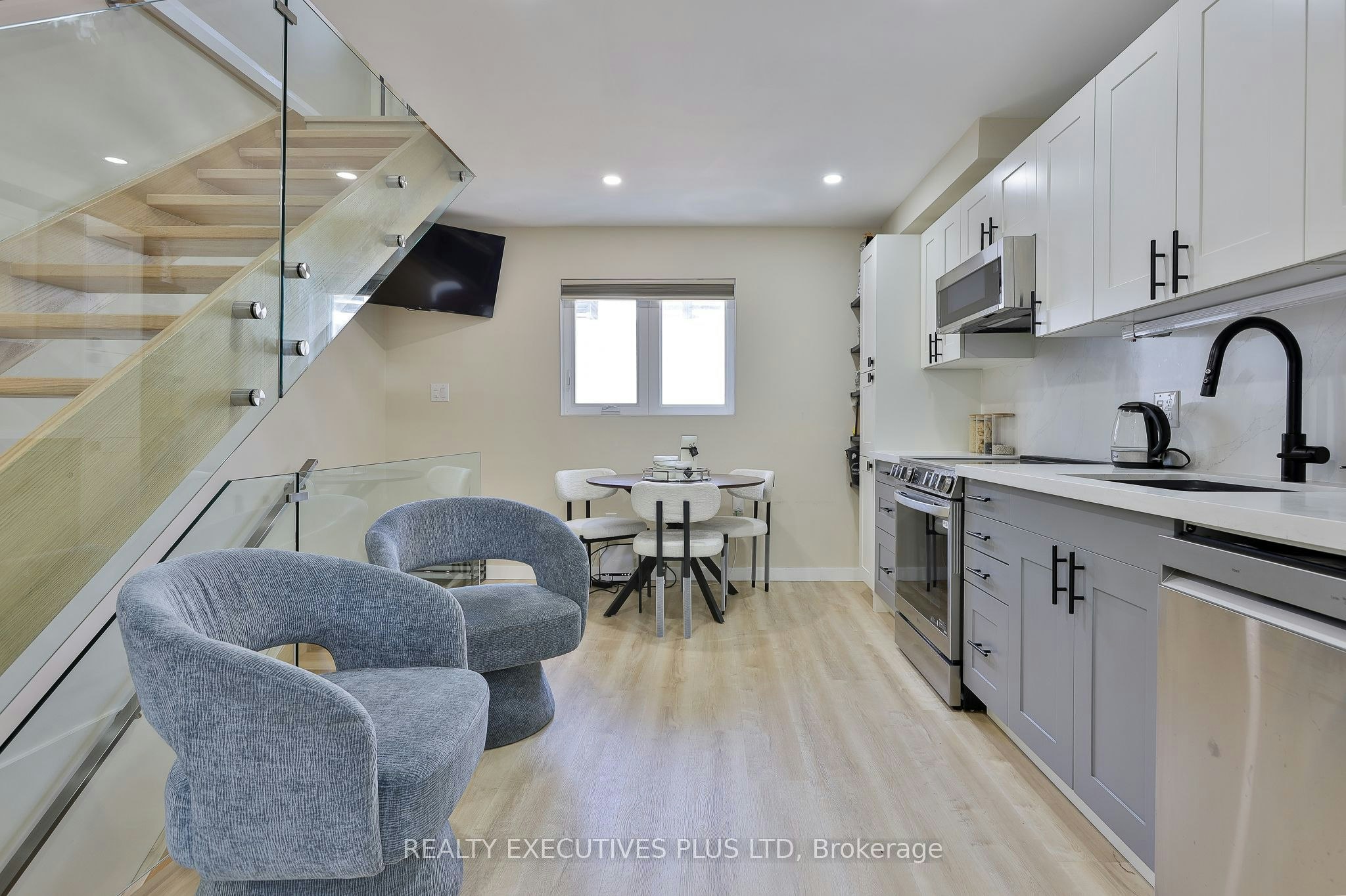 Laneway-199 Beech Avenue, Toronto, ON, M4E 3H8 - 3