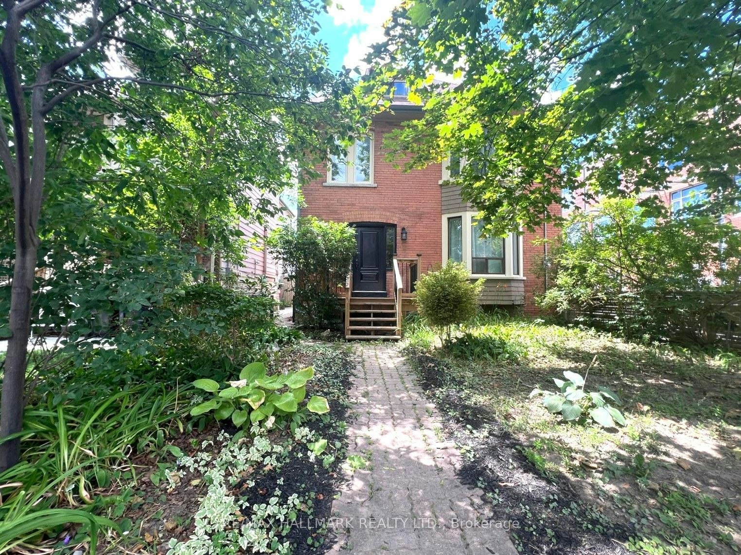 Lower-202 Heward Avenue, Toronto, ON, M4M 2T7
