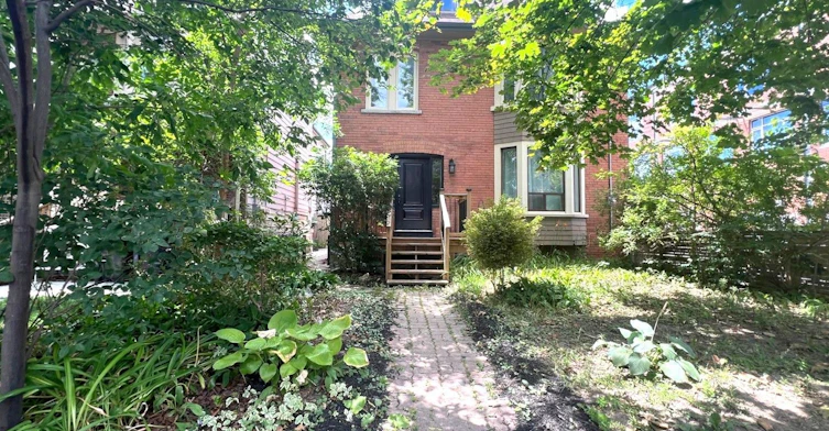 Lower-202 Heward Avenue, Toronto, ON, M4M 2T7