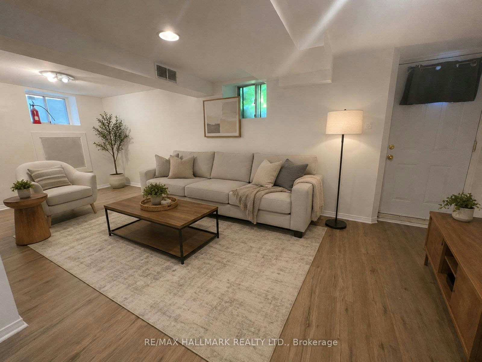 Lower-202 Heward Avenue, Toronto, ON, M4M 2T7 - 3