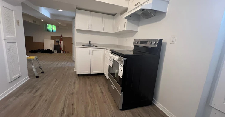 Lower-202 Heward Avenue, Toronto, ON, M4M 2T7 - 11