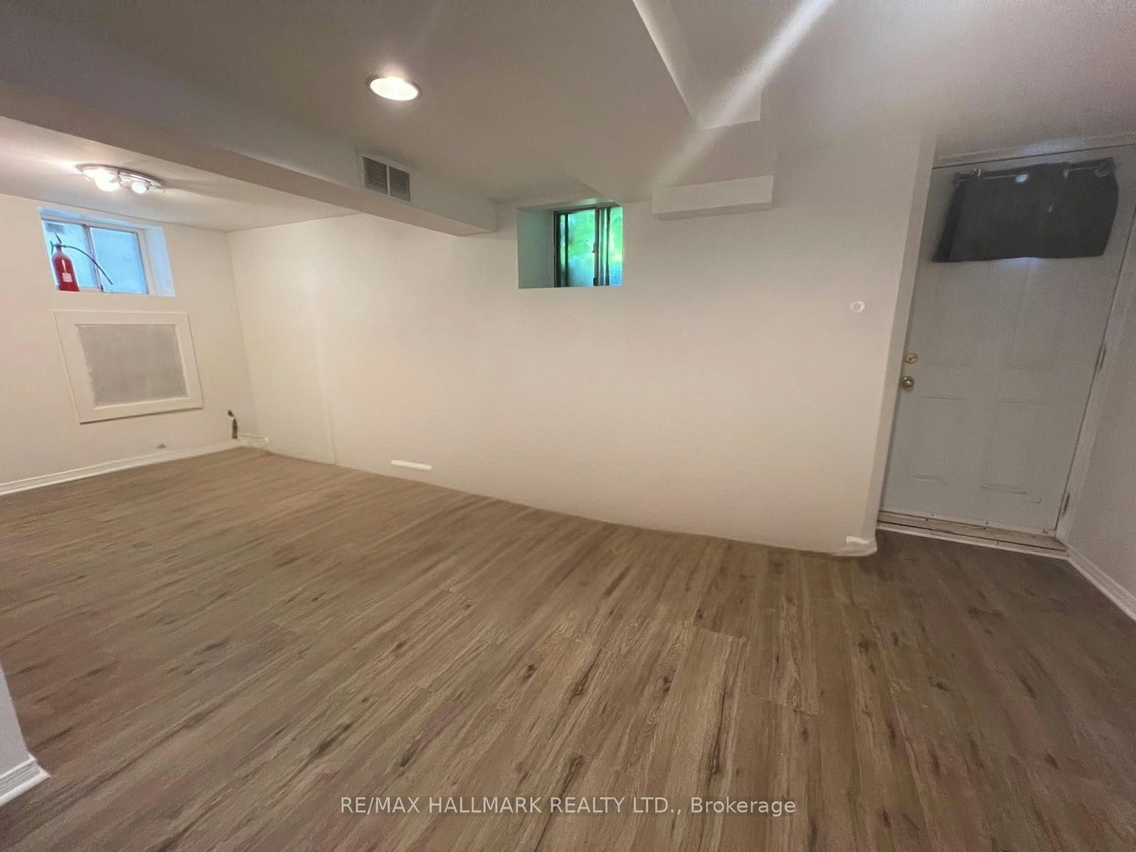 Lower-202 Heward Avenue, Toronto, ON, M4M 2T7 - 2