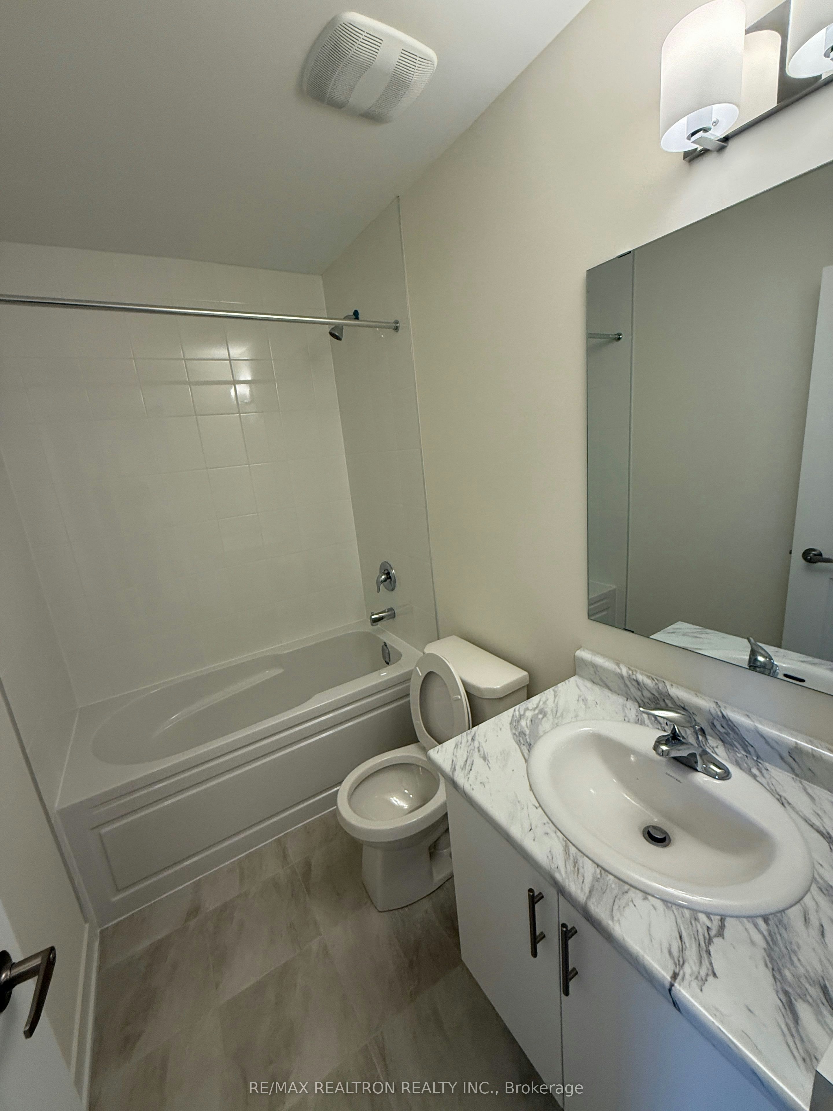 1206-1695 Dersan Street E, Pickering, ON, L1X 0S9 - 17