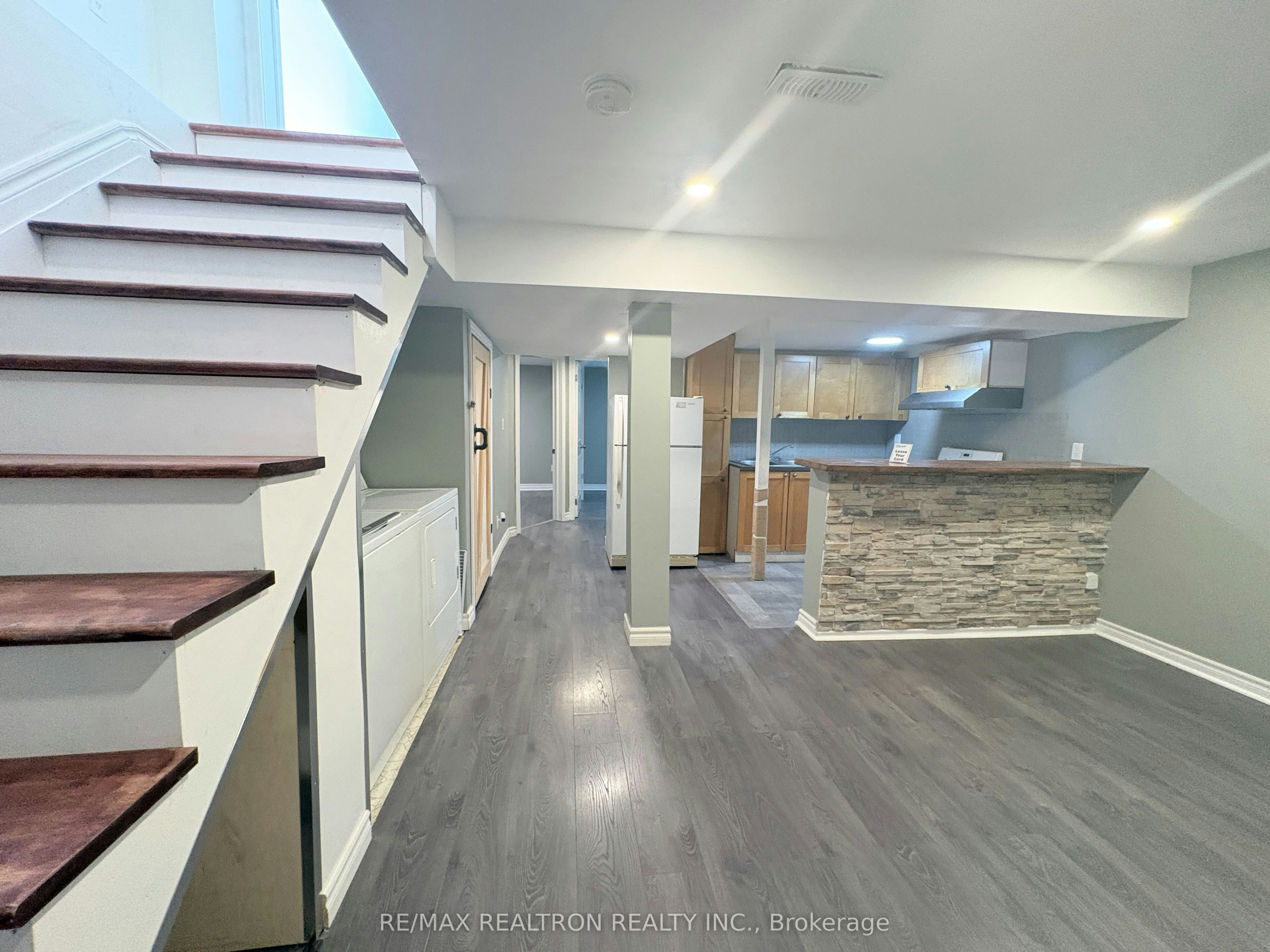 7 Barnwell Drive, Toronto, ON, M1V 1Y7 - 10