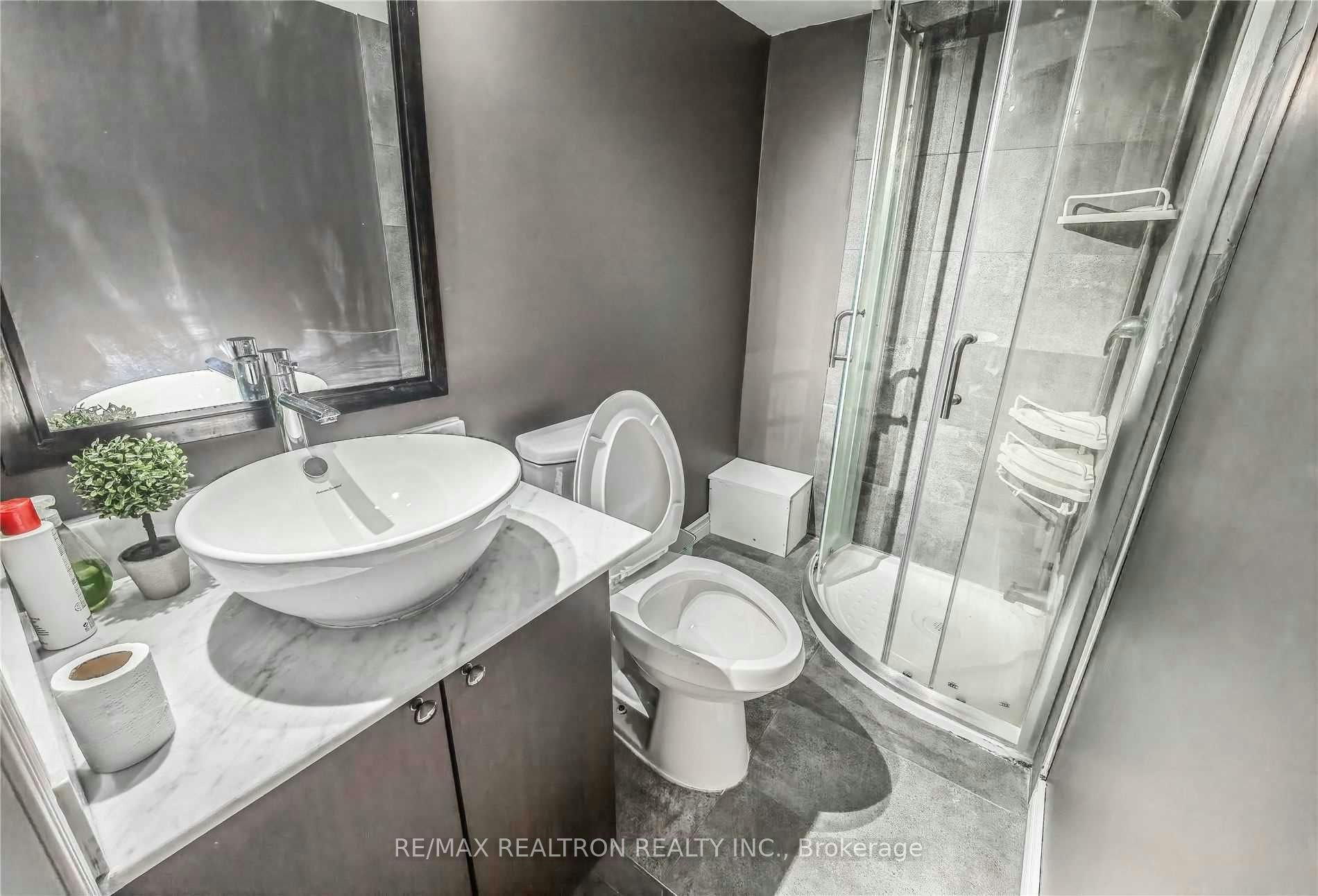 7 Barnwell Drive, Toronto, ON, M1V 1Y7 - 4