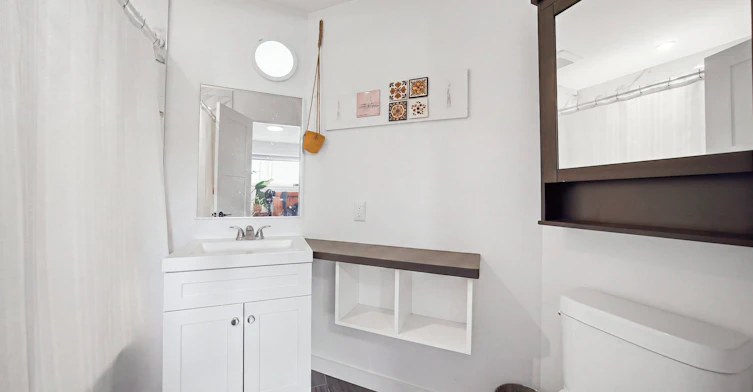 South Unit-389R Leslie Street, Toronto, ON, M4M 3E3 - 10