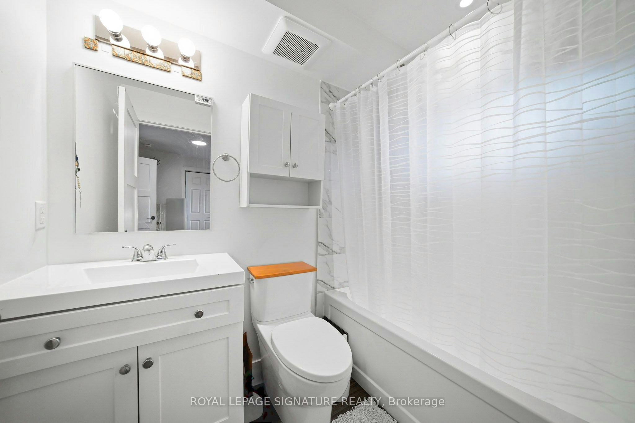 South Unit-389R Leslie Street, Toronto, ON, M4M 3E3 - 14