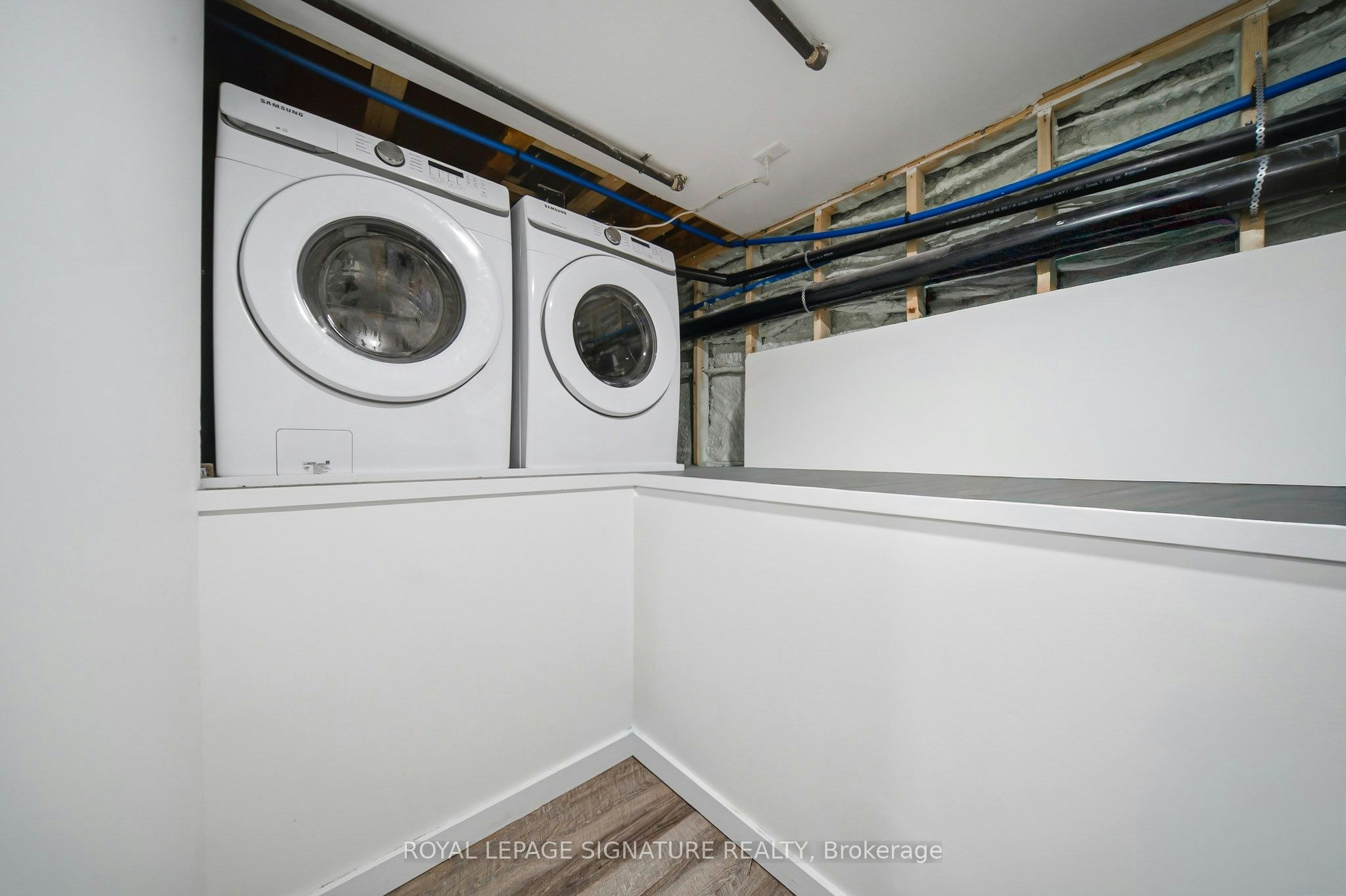 South Unit-389R Leslie Street, Toronto, ON, M4M 3E3 - 16