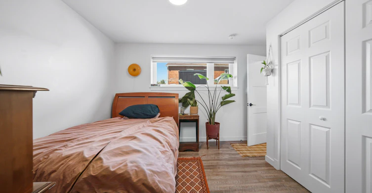 South Unit-389R Leslie Street, Toronto, ON, M4M 3E3 - 9
