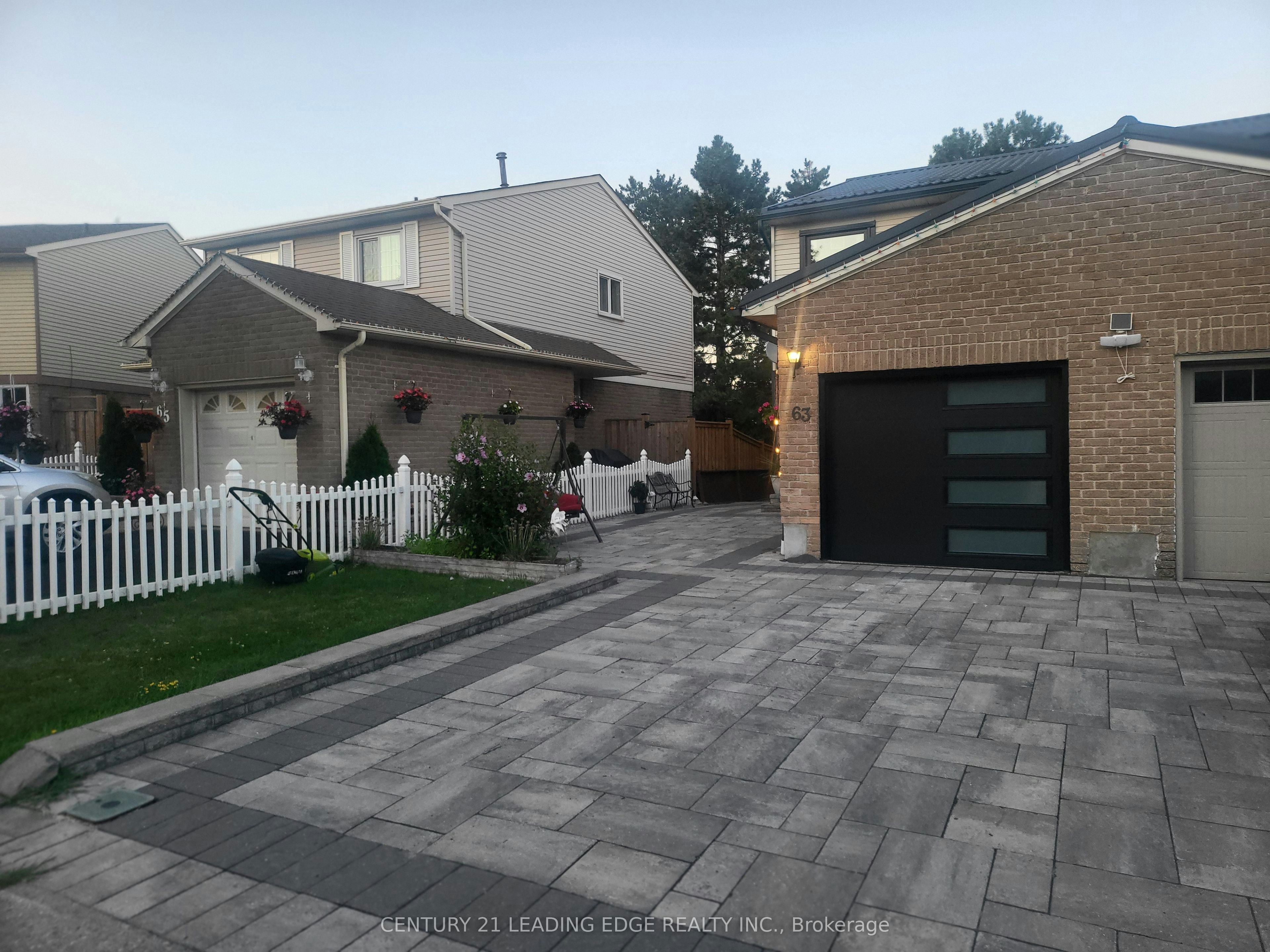 63 Nabob Crescent, Toronto, ON, M1B 2Z1 - 2