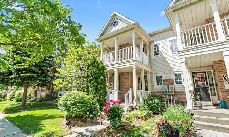 67 Regatta Crescent