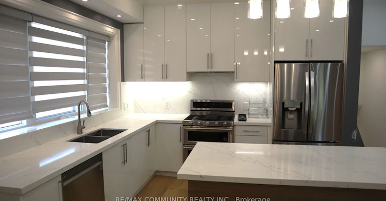 7 Denham Road, Toronto, ON, M1P 1W5 - 4