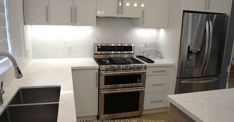 7 Denham Road, Toronto, ON, M1P 1W5 - 5